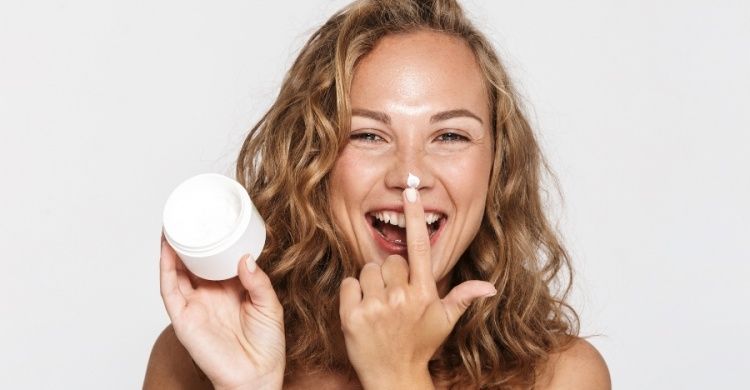 Czy twoja skóra może przyzwyczaić się do kosmetyku? Kosmetolog wyjaśnia!