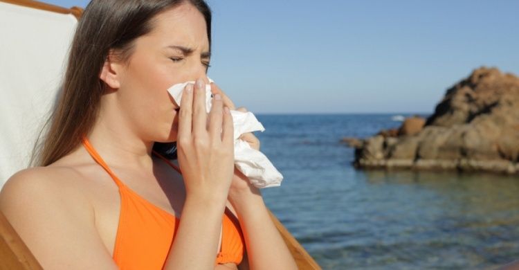 Alergik na wakacjach – o czym powinien pamiętać? Ekspert radzi!
